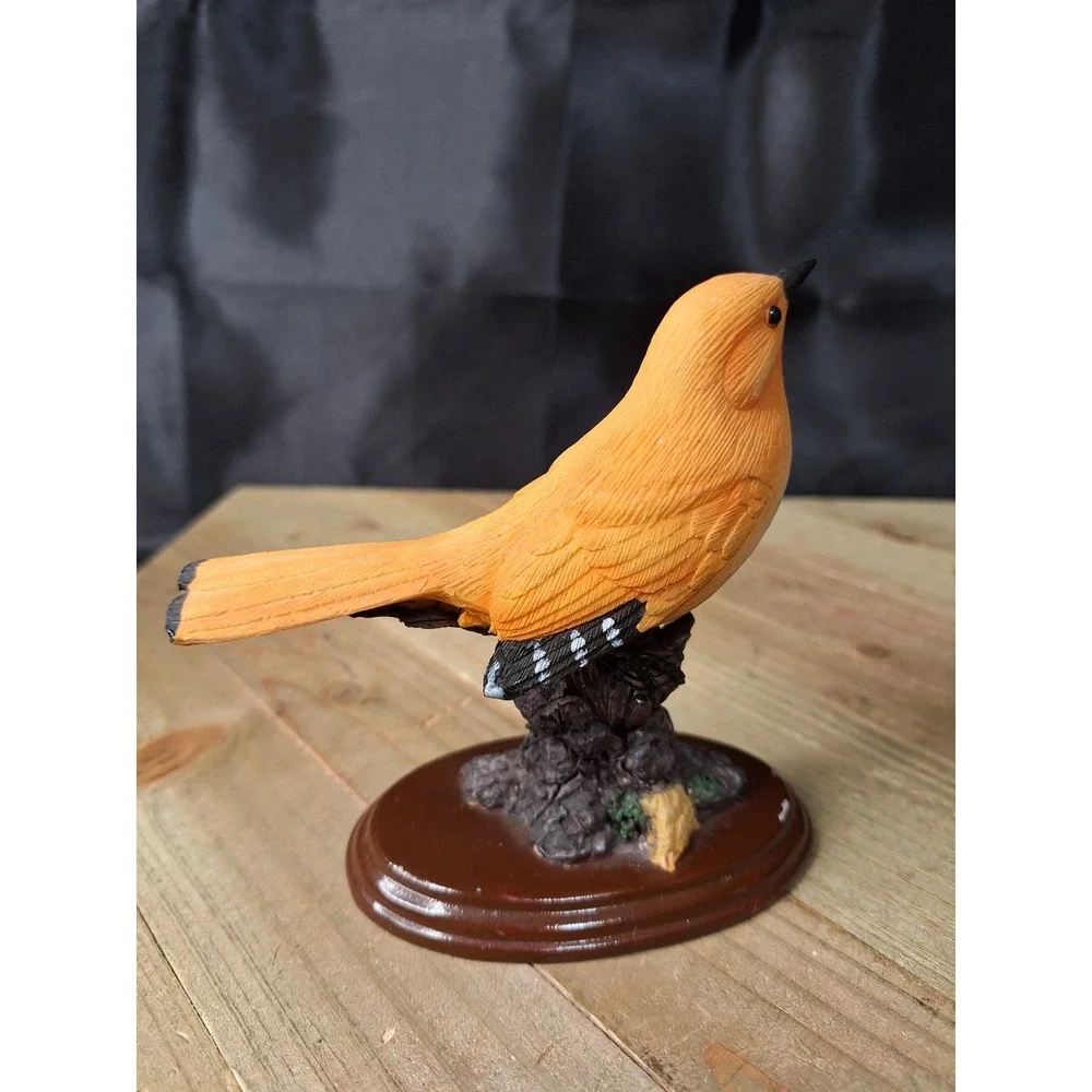 Resin Yellow Female Baltimore Oriole Figurine on Tree Stump Hand Painted